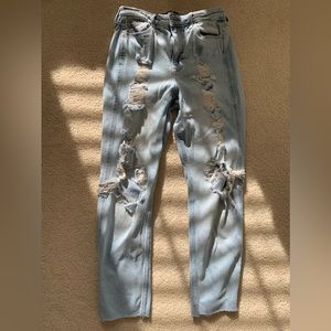 Hollister Ultra High Rise Mom Jean
